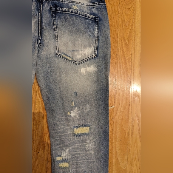 Denim House Light Faded Riped Denim Jeans - Picture 7 of 10